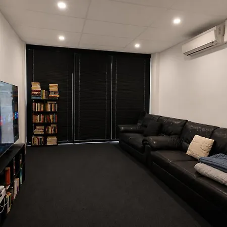 Capsule Perth City Backpackers Hostel - Note - Valid Passport Required To Check In-3